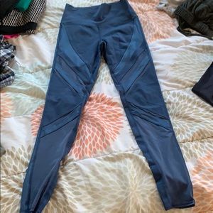 Alo size 6 light blue leggings!
